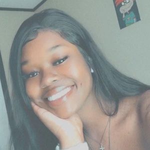 Meet your Posher, Janique